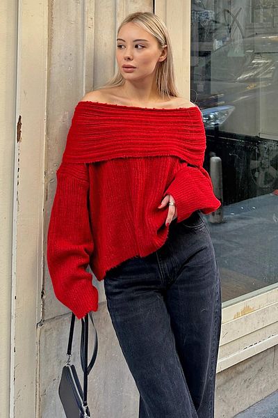 Swist Red Velvet Damen Strickpullover mit Madonna-Kragen und offenen Schultern