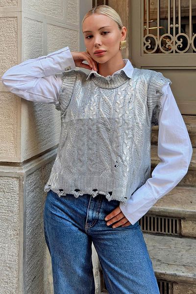 Swist Grauer Strickpullover für Damen mit Haarstrick und zerrissenen Details – Glatze