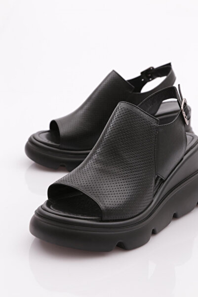 DGN 201-10765 Women's Thick Sole Sandals