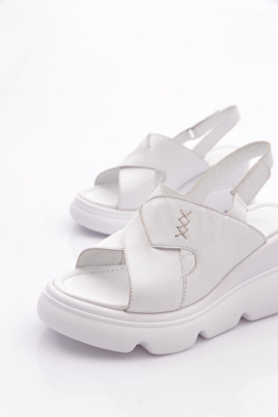 DGN 850-10765 Women's Thick Sole Sandals