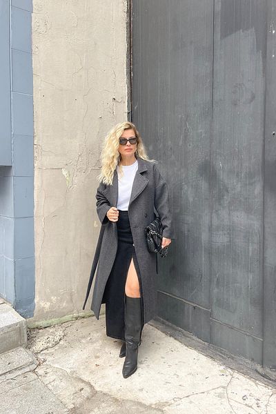 Sue Store Palton alb și negru din cașmir, căptușit cu curea, cu centură