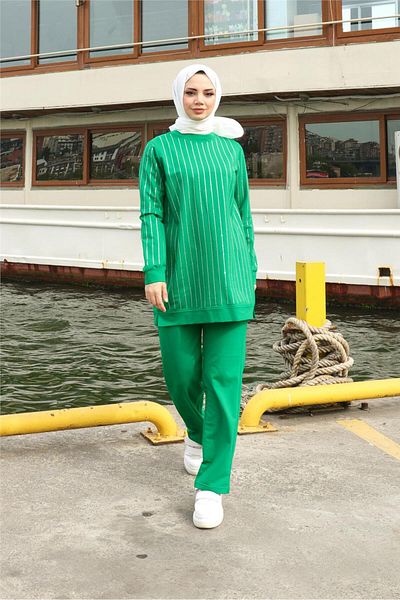 Bwest Striped Stone Patterned O Neck Double Hijab Tracksuit Set - 71187.111 - Beneton Green