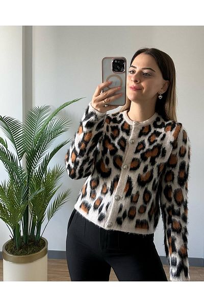 By Nilgün Akay Leopard Patterned Ribbed Cardigan