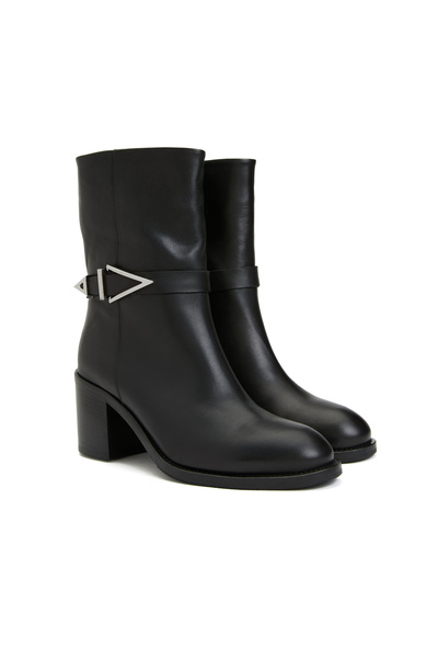 Dıvarese Siyah Kadın Deri Bot