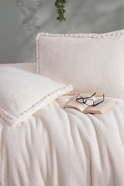 Clasy Welsoft Single Pompom Detailed Bedspread Set