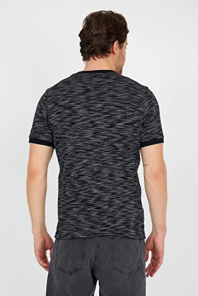 Figo Ανδρικό μπλουζάκι με λαιμόκοψη με κυψελοειδή σχέδια