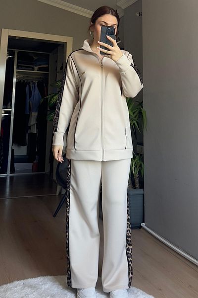 Qenz Leopard Garnished Tracksuit Set - Cream