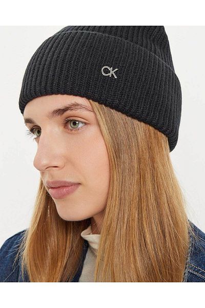 Calvin Klein Kovová robustní čepice se žebry