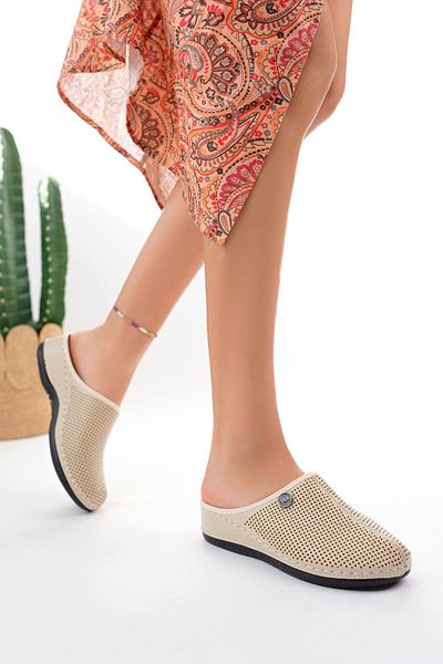 epaavm Orthopedic Pad Closed Toe Beige Slippers