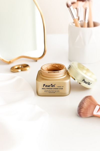 Monella 60 Gr. High Coverage Hollywood Cinema Star Foundation