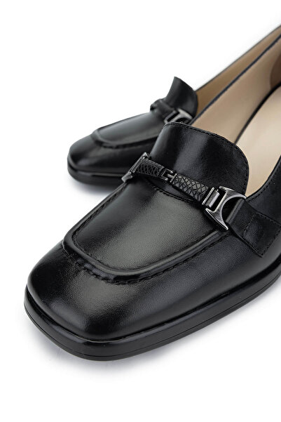 Tamer Tanca Kadın Hakiki Deri Siyah Deri Topuklu Ayakkabı