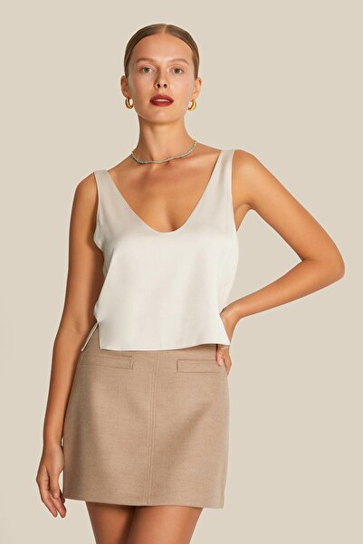 rue Μπλούζα με λαιμόκοψη σε σχήμα V με μπεζ λουράκια