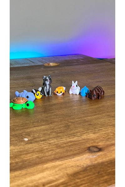 Shadshop Tiny Animals Decorative Figure (Bear-Bee-Shark-Fox-Cat-Turtle-Dolphin-Rabbit)