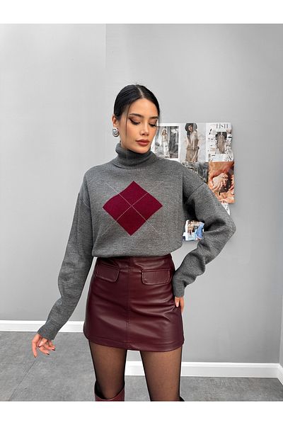 ESRAHELVACI High-Rise Diamond Patterned Sweater
