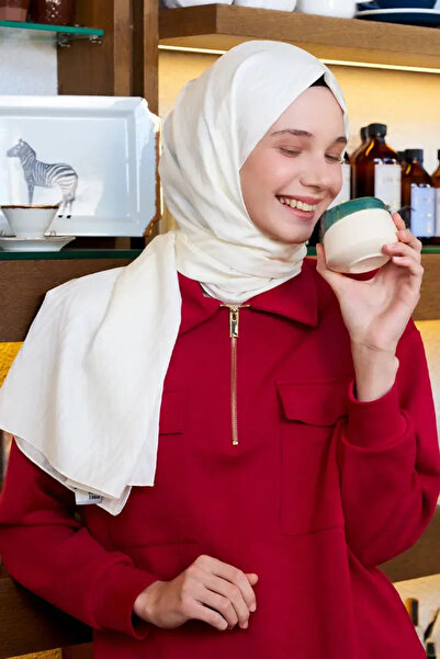 Madame Polo Σάλι Lisa με ζιγκ-ζαγκ μοτίβο σε ανοιχτό λευκό μεταξωτό ζακάρ