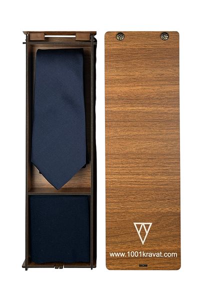 1001 Kravat Birthday Men's Gift Men's Gift Set with Wooden Box, Navy Blue Silk Tie and Bamboo Socks