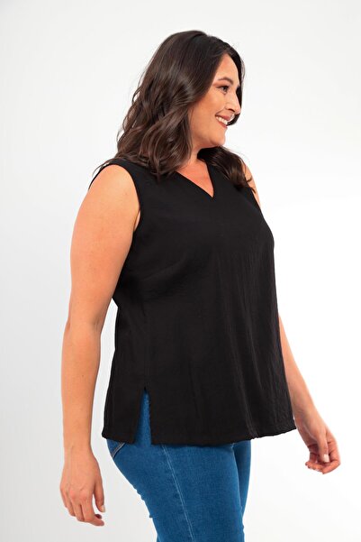 Trend42plus Plus Size V-Neck Slit Detailed Sleeveless Black Blouse