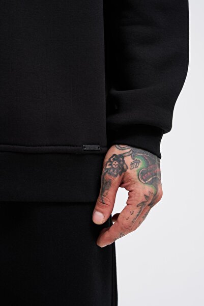 Machinist Мъжки черен суитчър с кръгло деколте с основно деколте