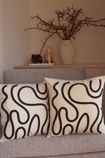 Pilloveland Punch Embroidered Linen Look Throw Pillow Cover - 43*43 cm - 2 Pieces - Spiral