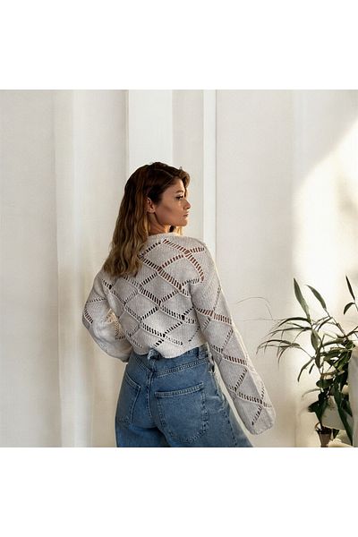 Nefise Women's Spanish Sleeve Diamond Pattern Hollowed Out Openwork Sweater