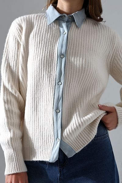 Butik Beyza Cămașă din tricot cu garnitură din denim