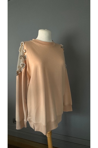 Kübra Tekin Boncuk İşlemeli Özel Tasarım Sweatshirt