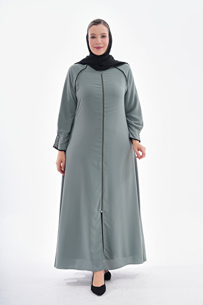 GigiTex Χακί Πράσινο Μετάξι Μενάντα - Φορέστε το καθημερινό σας φορέματο με την ομορφιά του μεταξιού, με λεπτομέρειες από αστραπιαίο μαργαριτάρι