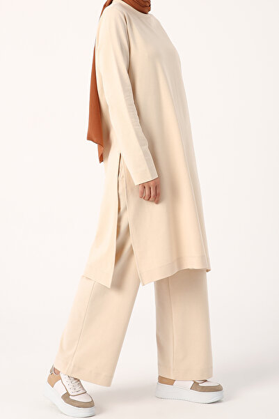 ALLDAY New Beige Suit with Slits on the Sides and Trousers and Pockets