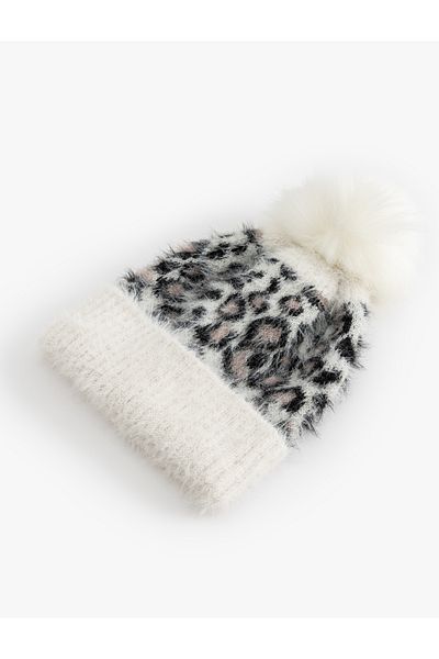 Koton Beretă cu textura moale cu model leopard - pliată cu detaliu pompon