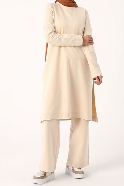 ALLDAY New Beige Suit with Slits on the Sides and Trousers and Pockets