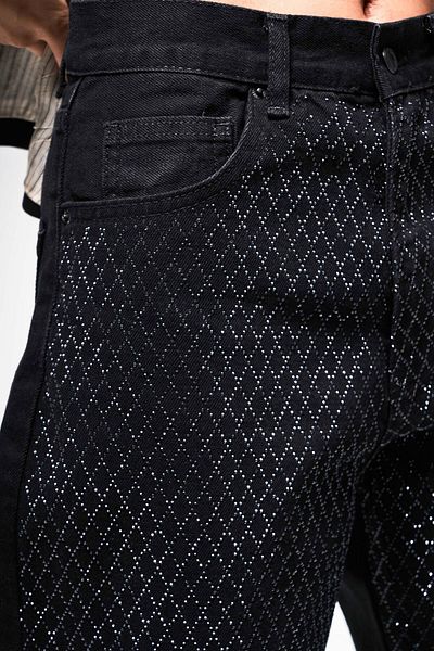 its basic Women's Black Color Shiny Diamond Stone Loose Fit Design Denim