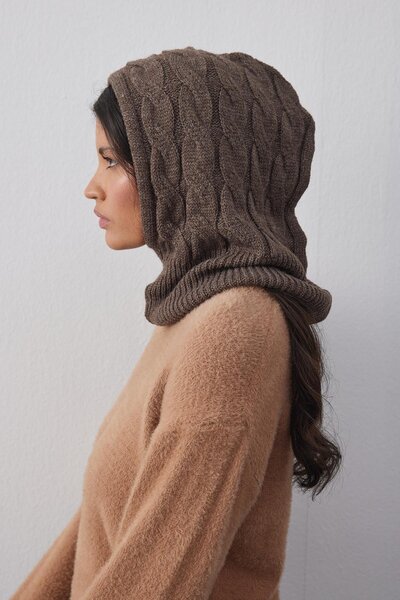 Fahhar Brown Hair Braid - Beanie Design
