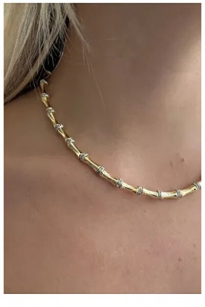 Cosabella Gold Color Our Stylish Necklace Model?