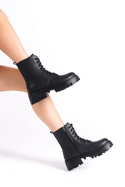 Moda Değirmeni Жіночі чоботи з чорної шкіри BG10911160007
