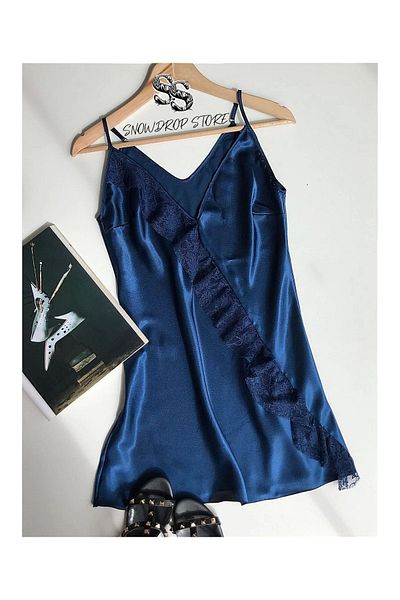 MOONGIRL Cămașă de noapte din tul din satin (culoare bleumarin)