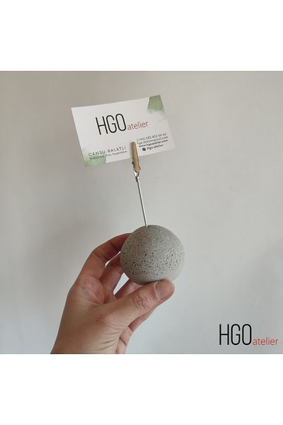 Hgo Atelier Concrete & Stone Crocodile Mouth Ball Note Holder