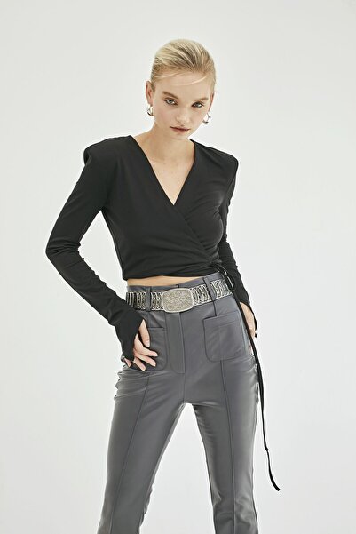 Pilea Bluză neagră cu cravată Riana