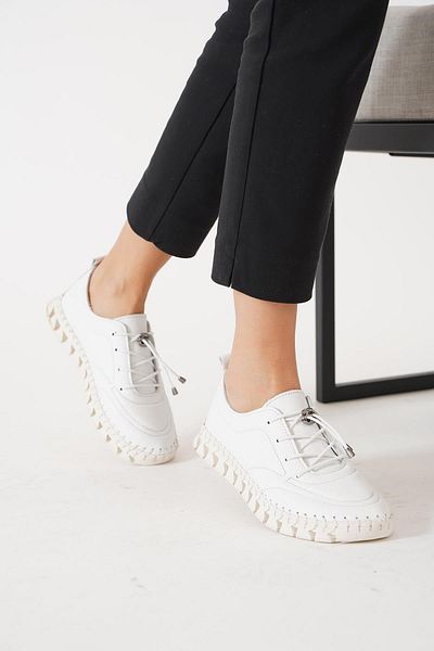 Moda Pie Valero White Embroidered Women's Leather Shoes