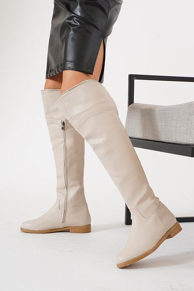 Moda Pie Cizme cu toc pentru femei cu guler Sayer cu detaliu în piatră - culoarea pielii