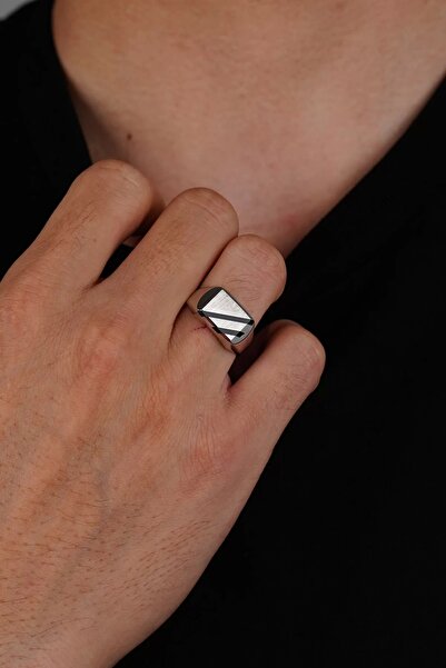 Arpaş 14 Ayar Beyaz Altın Çizgili Erkek Yüzüğü 693