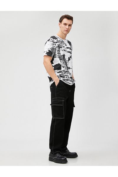 Koton Abstract εμπριμέ T-Shirt κοντό μανίκι με λαιμόκοψη