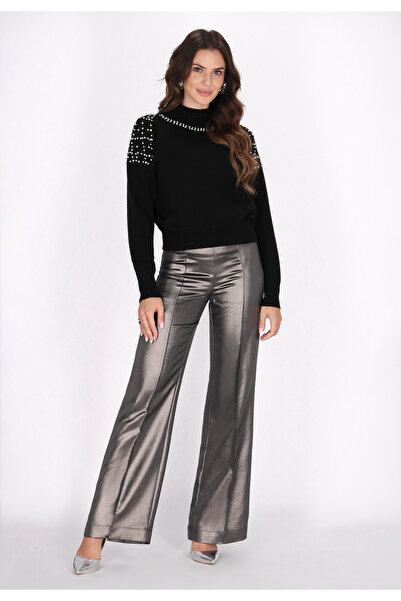 Faina Zur Seite fahren