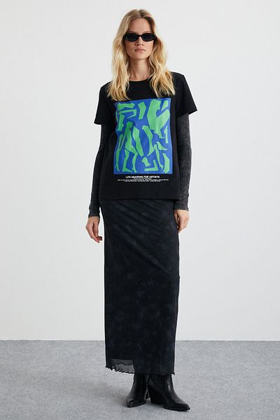 GRIMELANGE LUMI Damen bedrucktes schwarzes T-Shirt mit Rundhalsausschnitt und kurzen Ärmeln