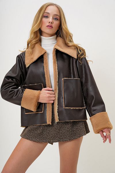 Trend Alaçatı Stili Braune Damen-Biker-Winterjacke aus Kunstleder mit Hemdkragen und Plüsch-Innentaschen ALC-X13236