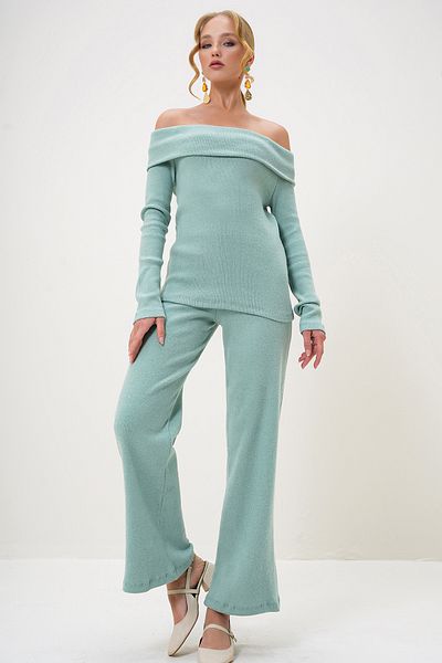Trend Alaçatı Stili Women &Apos; S Green Camisole Suit - Madonna Collar Blouse and Pants Alc-X13060