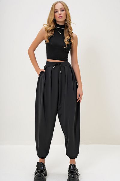 Trend Alaçatı Stili Women's Black Elastic Waist Double Pocket Front Pleated Balloon Pants Alc-X13191