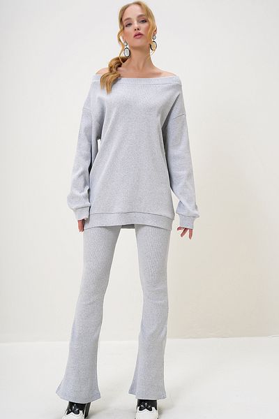 Trend Alaçatı Stili Szürke túlméretes blúz és spanyol szárú nadrág szett - csónaknyakú camisole ALC-X13059