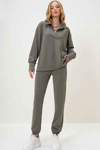 Trend Alaçatı Stili Khaki Polo Collar Sweatshirt and Elastic Trousers Set - Alc-X13061