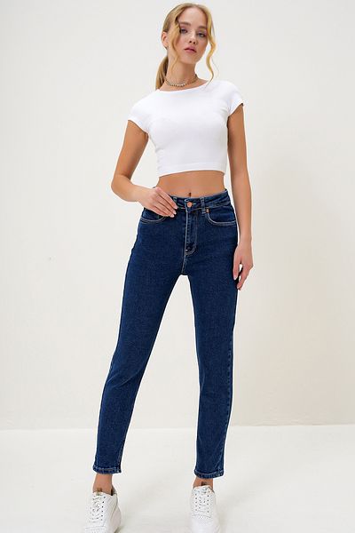Trend Alaçatı Stili Marineblaue Mom-Jeans mit hoher Taille für Damen ALC-X13171