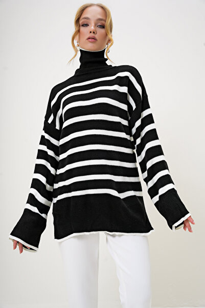 Trend Alaçatı Stili Women's Black Turtleneck Striped Oversized Knitwear Sweat...